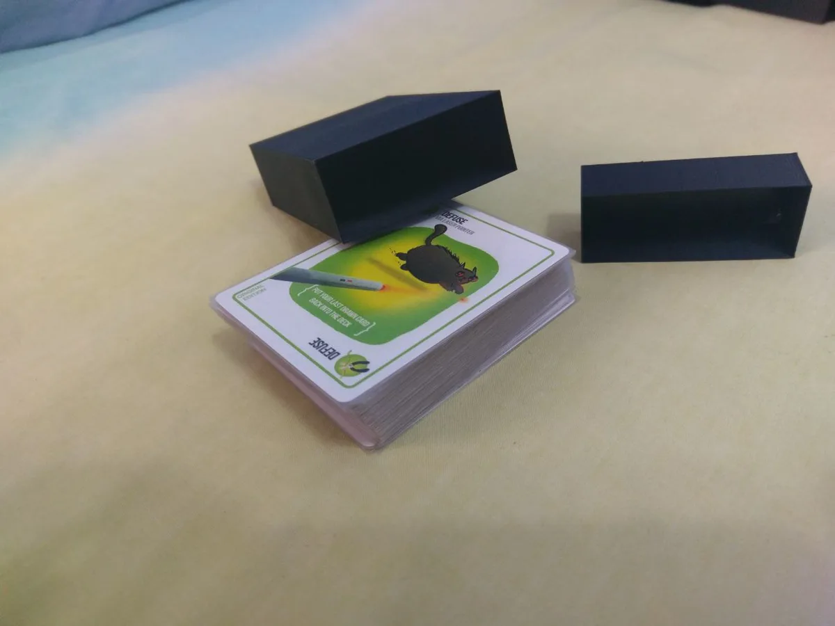 Simple exploding kittens card box