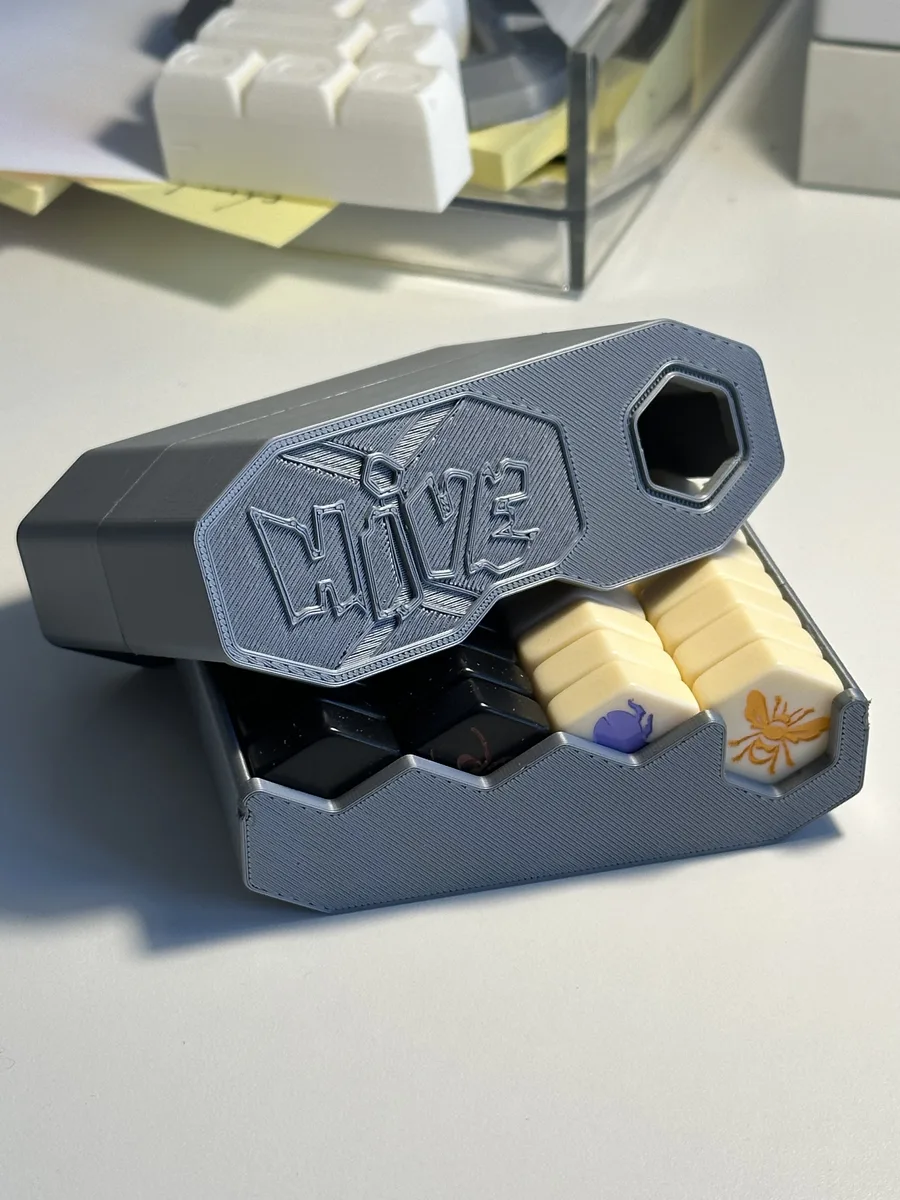 Hive Pocket Box, with a click!