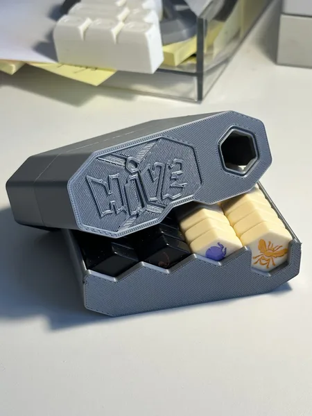 Hive Pocket Box, with a click!
