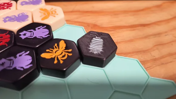 Blank Hive Pocket tile
