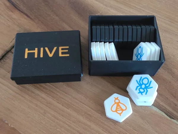 Hive Pocket Box