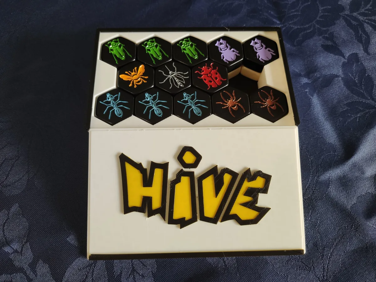Hive Pocket Box With Sliding Lid
