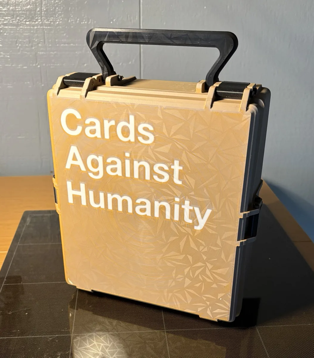 Card Storage box (cards against humanity embossed in the 3mf file)