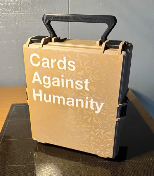 Card Storage box (cards against humanity embossed in the 3mf file)