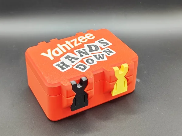 Yahtzee Hands Down Card Box - SnapLock