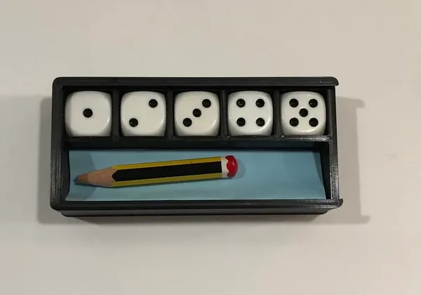 Yahtzee travel box