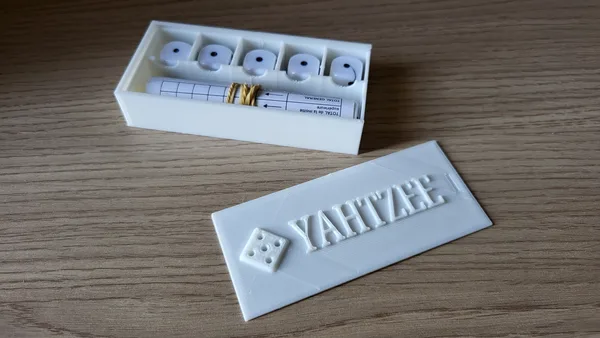Compact Yahtzee Dice Box with Score Roll Holder – Sliding Lid – 3D Printable