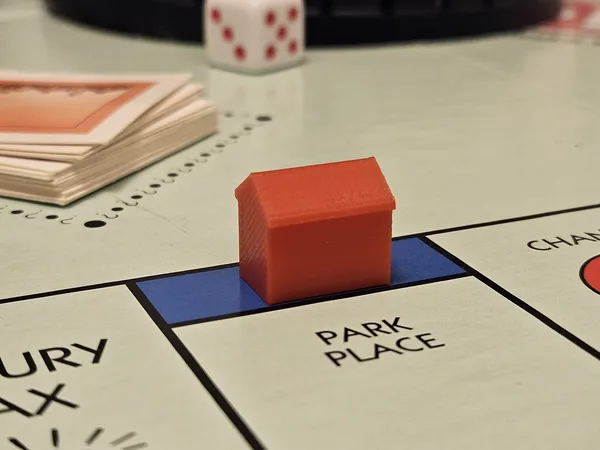 Monopoly Deluxe Edition Hotel