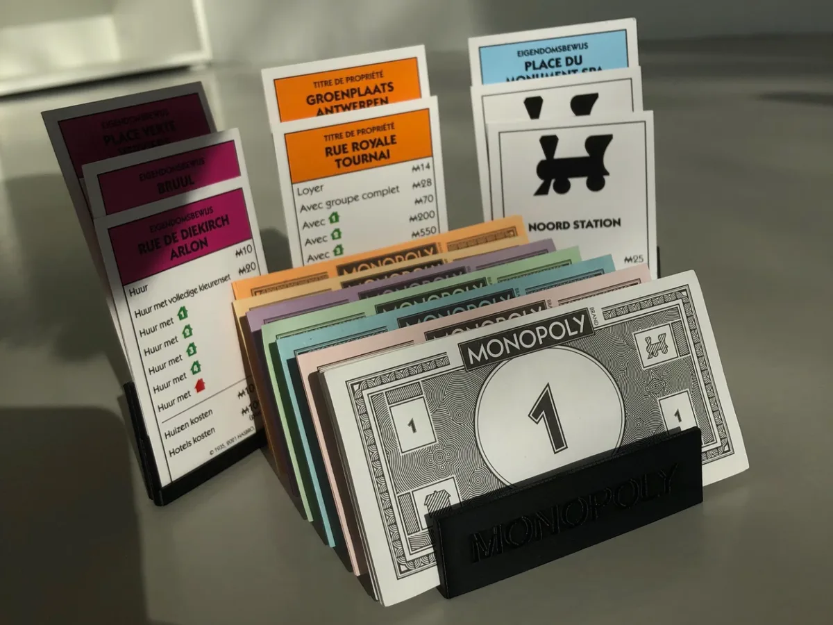 Monopoly money and cards organizer stand upgrade