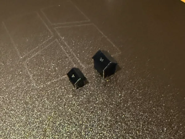 Monopoly-Häuser und -Hotels Originalgröße