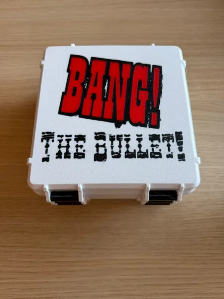 BANG! Compact Travel Organizer – Secure Storage Box with Revolver Life Counter & 3D Accessories (Base + Expansions)