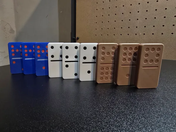 Double 9 Dominoes w/ Box