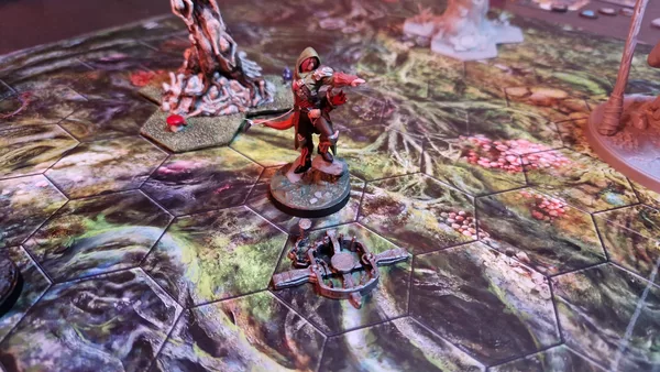Oathsworn Huntress Traps (Small and Large)