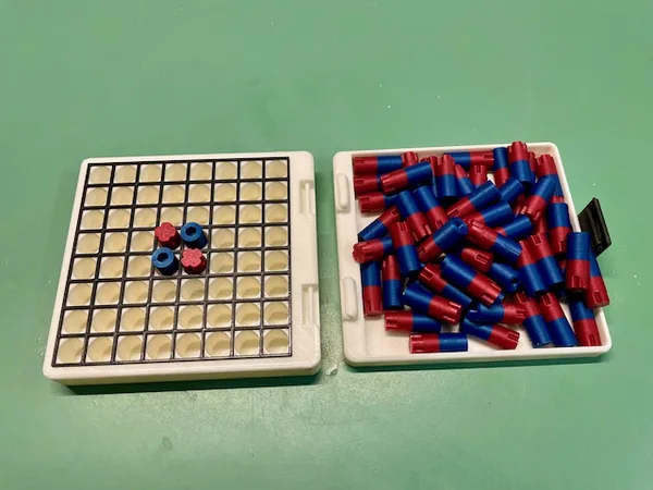 Travel-Reversi / Othello Game