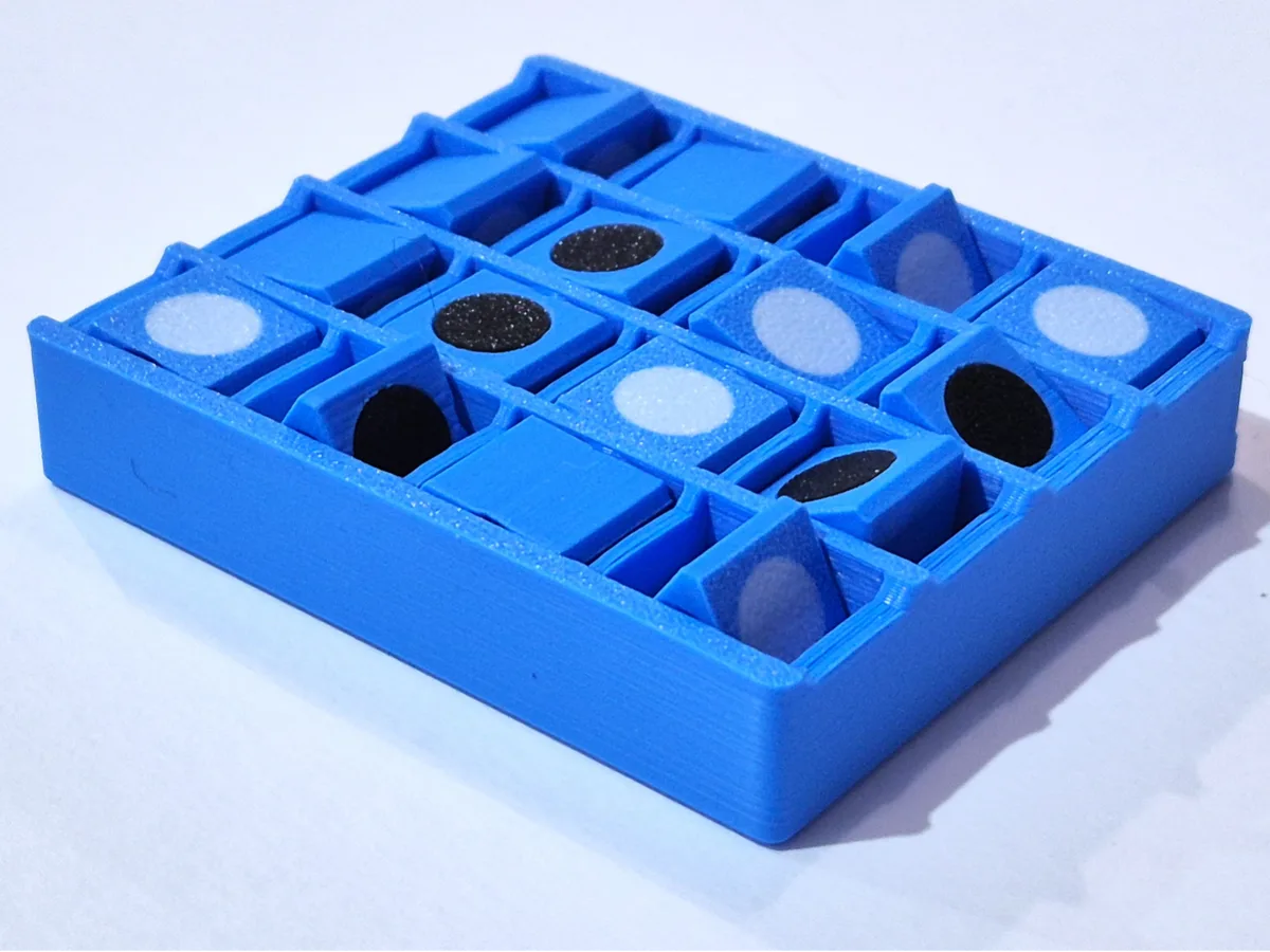 Othello Reversi Game (Travel version) FUSION 360