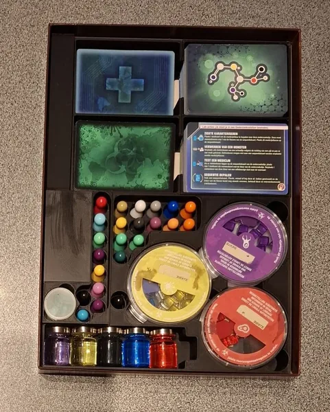Pandemic plus 3 expansions (On the Brink, In the Lab, State of Emergency) in one box