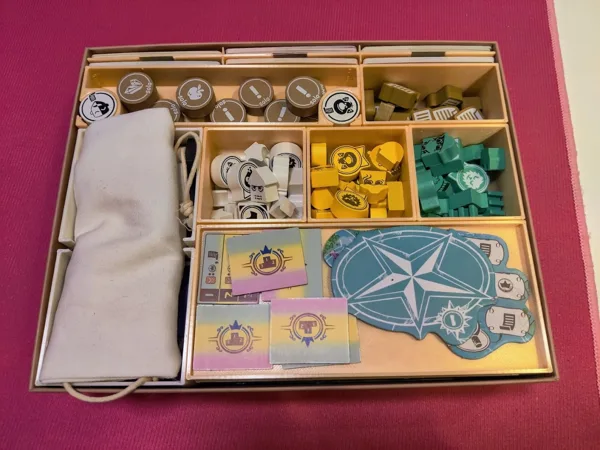 Explorers of Navoria Insert and Organizer (with Expansion)