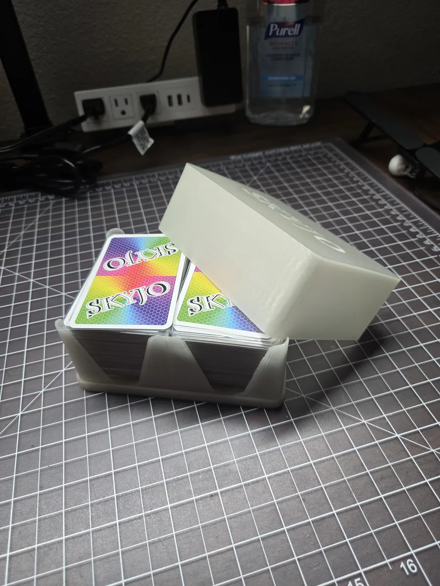 Skyjo Travel Case for Sleeved Cards