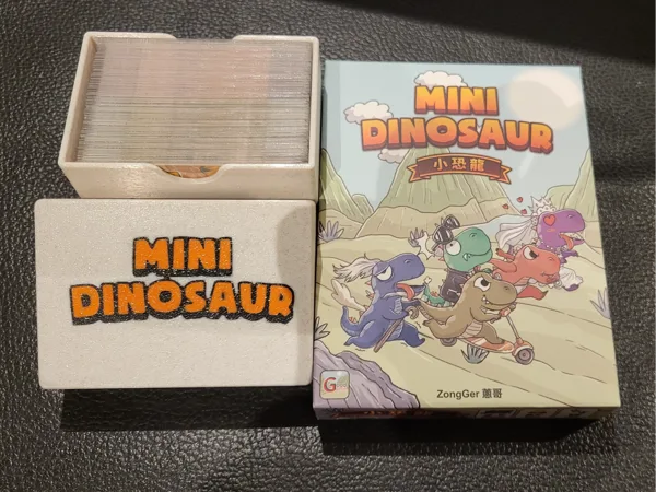 Mini Dinosaur, storage/travel solution