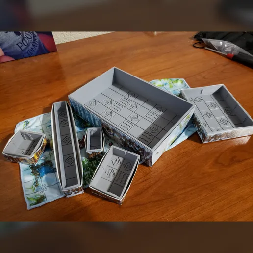 Tiny Epic Tactics boxes