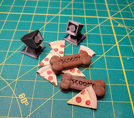 Scooby Doo: Betrayal at Mystery Mansion - Game Pieces