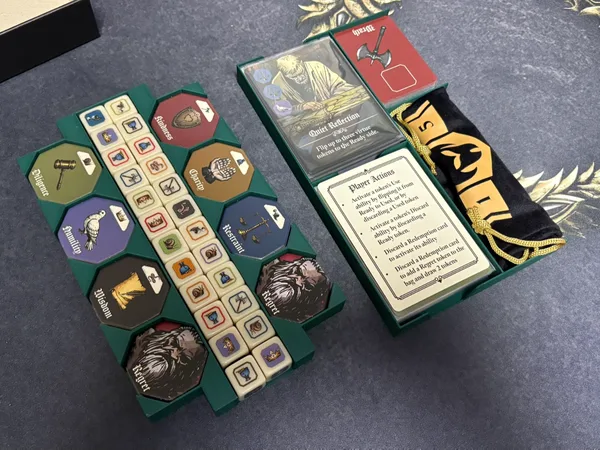 Shred of Redemption Board game organizer