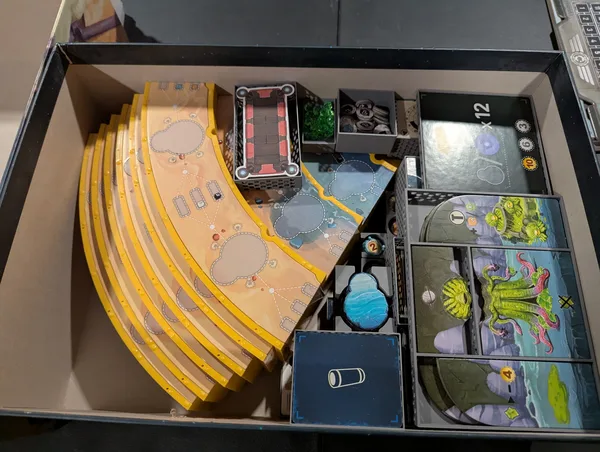 Titan - board game insert