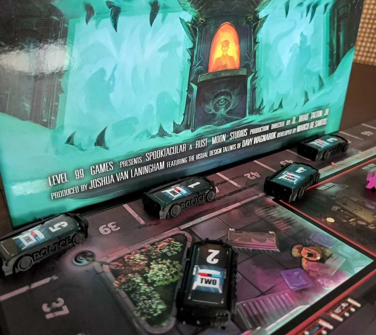 Police cars for the card board tokens  (Spooktacular board game)