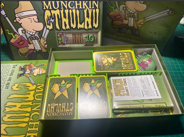 Munchkin Cthulhu box insert
