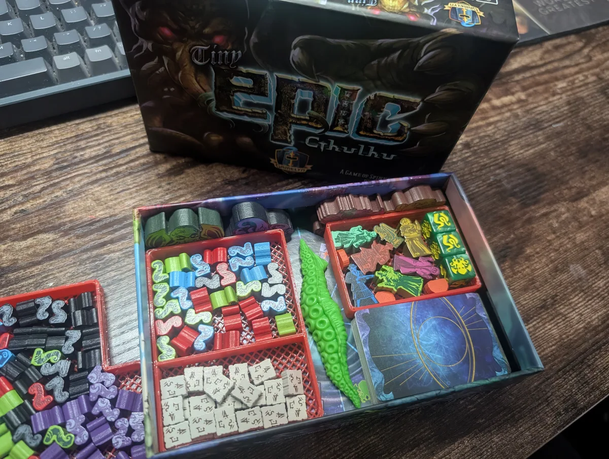 Tiny Epic Cthulhu Deluxe Edition Insert