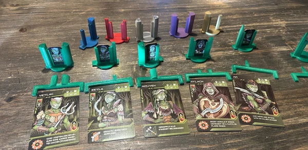 Circadians: Chaos Order: Alternative Standde and Marker for Cards (Boardgame Addon)
