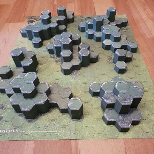 BATTLETECH TERRAIN MAP FOOTHILLS #2 (BATTLETECH MAP PACK GRASSLANDS, NEOPRENE BATTLE MAT DESERT / GRASSLANDS A / LEFT SIDE)