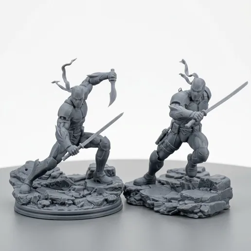 Deathstroke Dual Pose - 32mm Batman Miniature Game Scale