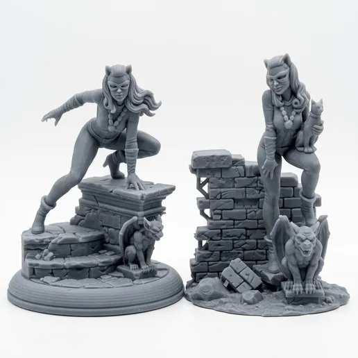 Catwoman 1960s Dual Pose - 32mm Batman Miniature Game Scale