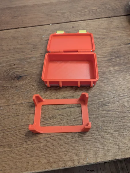 Who Would Win Card Case