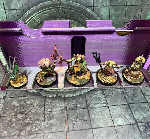 HOLDER FOR GRANDFATHERS GARDENERS, WAR HAMMER UNDERWORLDS, EMBERGARD