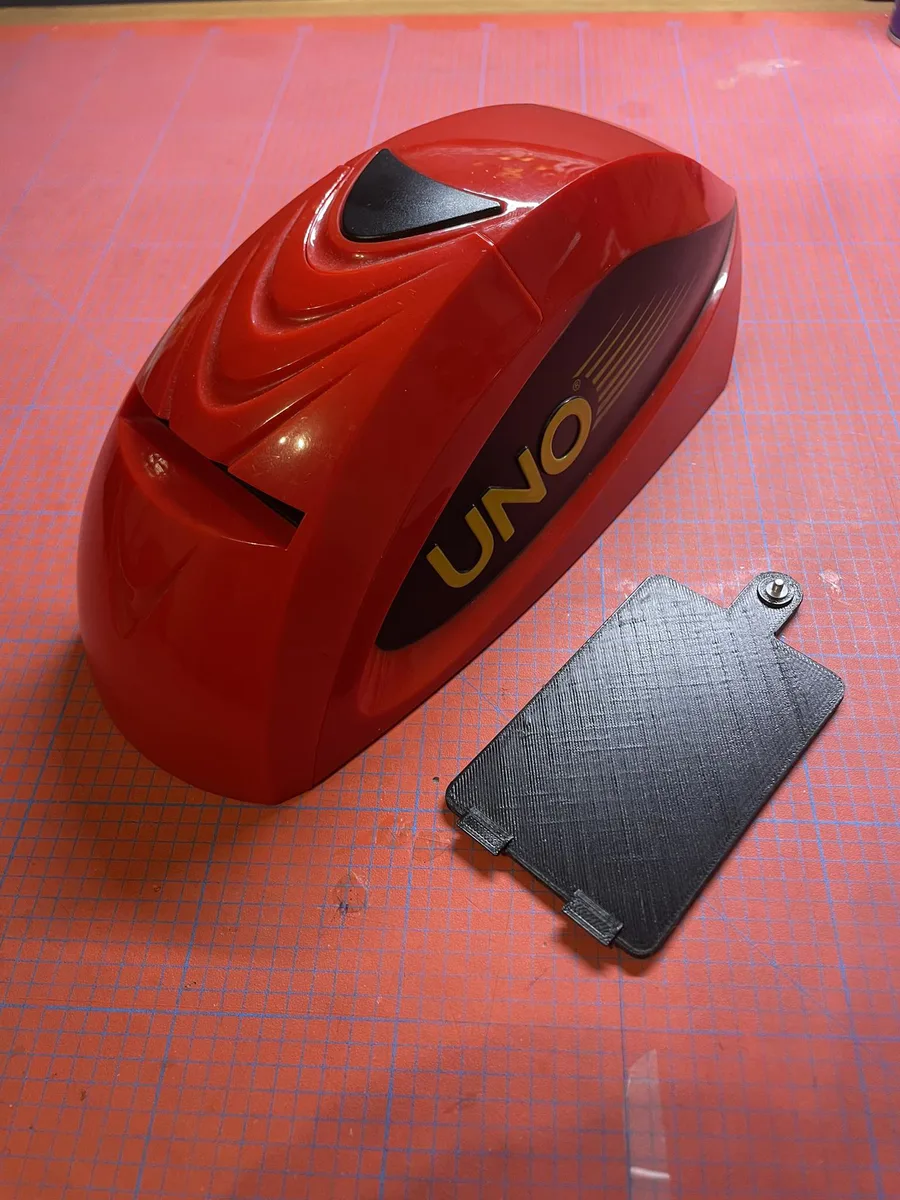 UNO Attack Batteries Cover