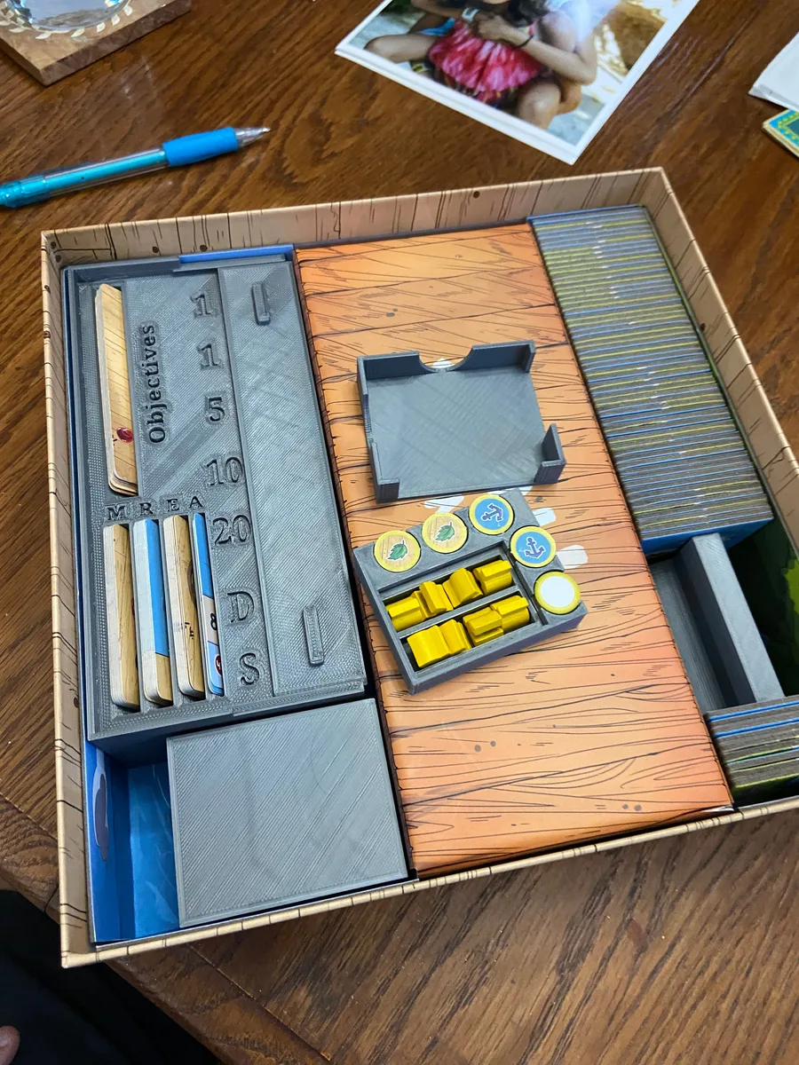 Small Islands Board Game Organizer