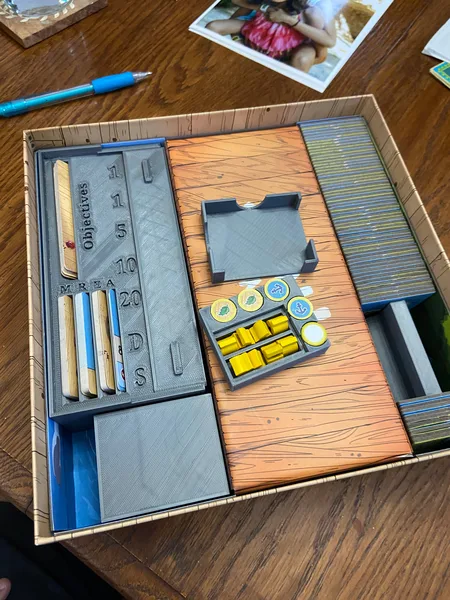 Small Islands Board Game Organizer