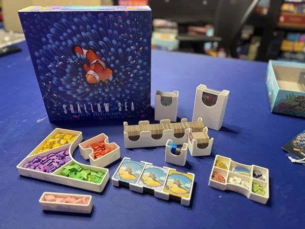 Shallow Sea board game insert (including expansion and Kickstarter content)