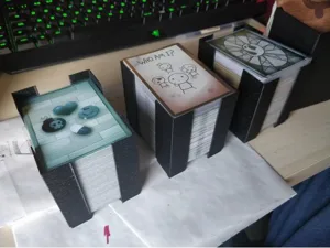 Stacking deck holder for The binding of Isaac: Four Souls