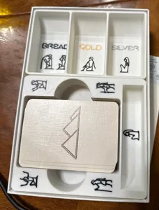IUNU Card Game Insert