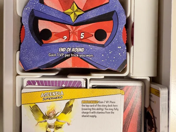 Origin Story organizer w/sleeved deck, no lid lift