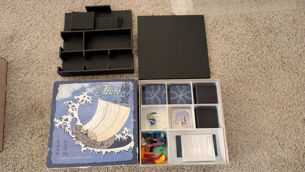 Tsuro of the Seas insert
