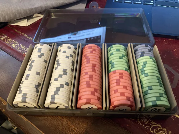 Insert for Ruben's 100-chip cases