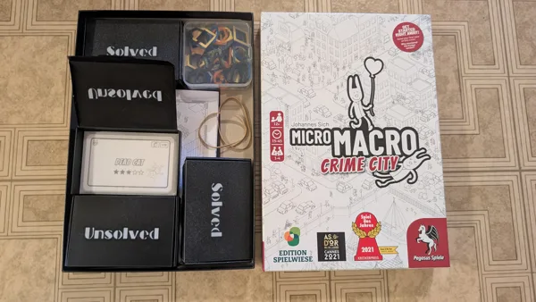 MicroMacro case boxes