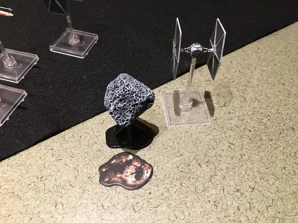 Star Wars X-wing: 3-D asteroid bases