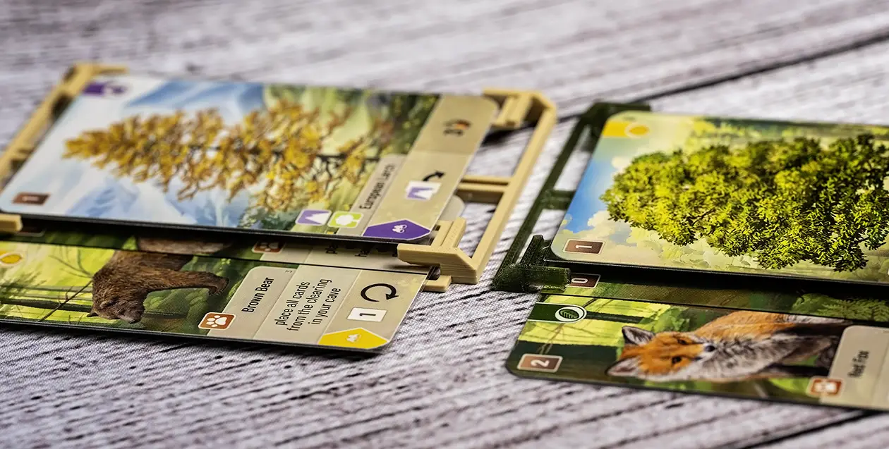 Tree Trays - 6mm and 5mm comparison. The 5mm tray is smaller, but the 2 bottom cards rest on the table