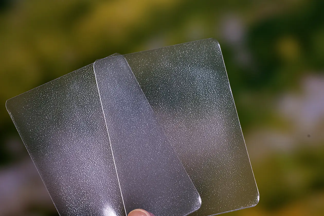 Textured, rounded card sleeves